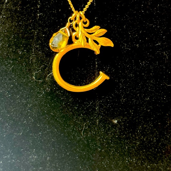 David Aubrey C dainty necklace gold tone crystal and leaf pattern around the C - Picture 2 of 4